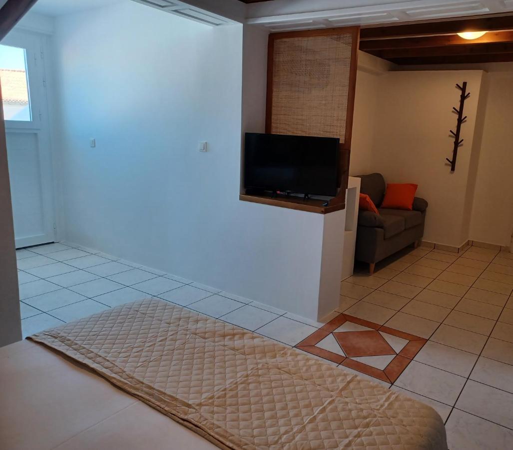 Villa Margarita Spetses Town Екстер'єр фото
