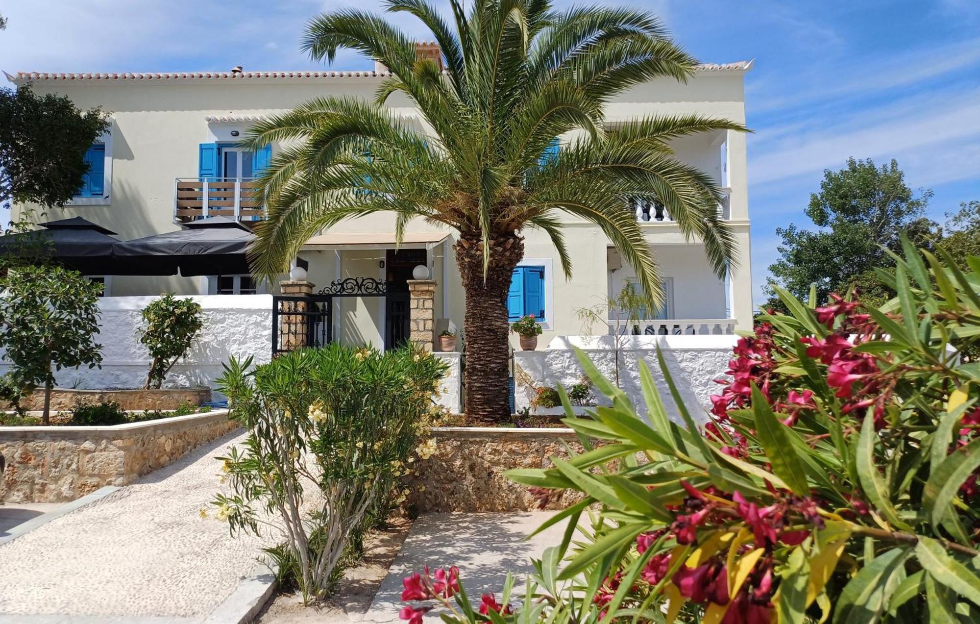 Villa Margarita Spetses Town Екстер'єр фото