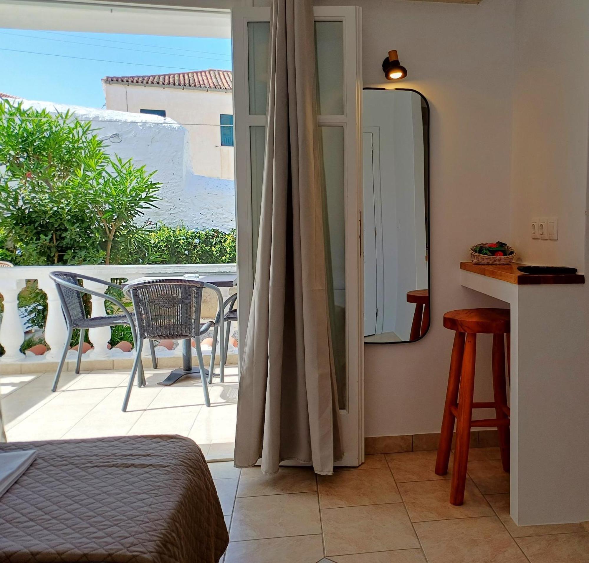 Villa Margarita Spetses Town Екстер'єр фото